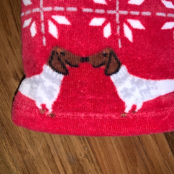 Dachshund in Sweater Velour Hand Towel Set NWT - Picture 2 of 2